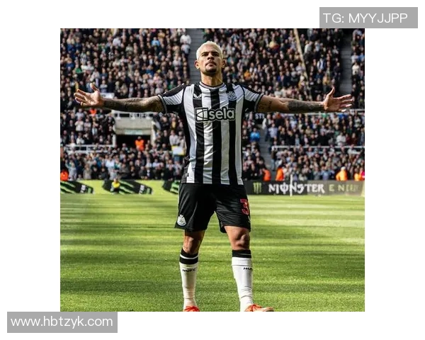 足球明星脖部特写展现运动魅力与个性风采的精彩瞬间